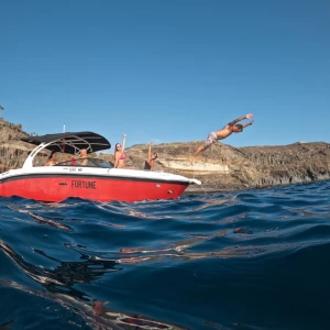 Labai patogi valtis Sea Ray SDX 270